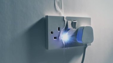 Su sızıntısı Tampon prizi ve Duman dışarı çıkıyor