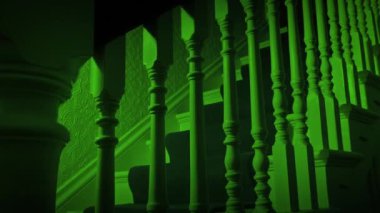 Merdiven Üzerindeki Gizemli Yeşil Işıltı, UFO, Paranormal Olay