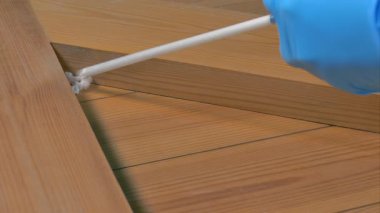 Duvarda köpük yalıtımı kullanılıyor