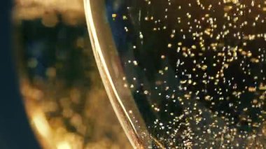 Bardakta şampanya kabarcıkları Makro shot