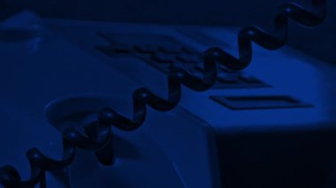 Gece 2 Sürümlerinde Telefon Açıldı