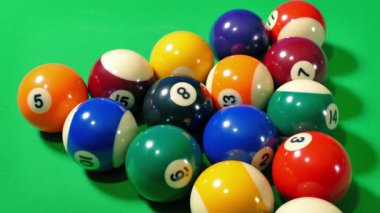 Bilardo Üçgeni Oyun İçin Hazır