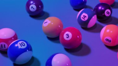 Parti Işıklarında Bilardo Masası