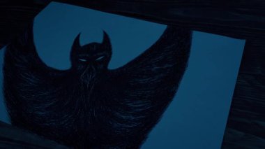 Karanlık Oda 'da Kabus Yaratıkları Çiziyor