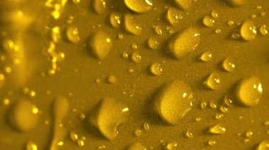 Yağmurda Sarı Yüzey Yakın Çekimde