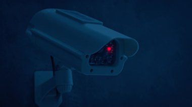 CCTV Kamerası Suçlu Tarafından Söndürüldü