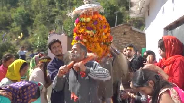 Rudraprayag Uttarakhand India Abril 2022 Los Aldeanos Celebran Festival Religioso — Vídeo de stock