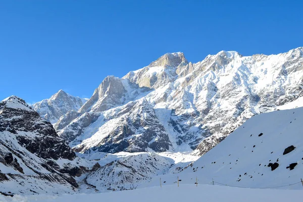 Picos Montañosos Cubiertos Nieve Himalaya India Gran Himalaya Gran Himalaya — Foto de Stock