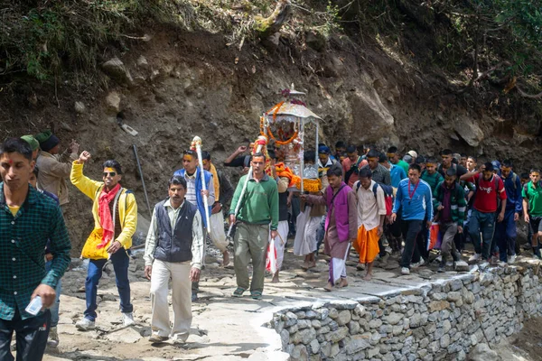 Rudarprayag Uttarakhand India Mayo 2014 Peregrinos Yendo Templo Kedarnath Con — Foto de Stock