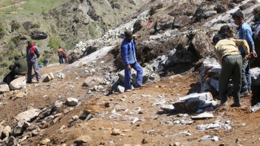 Rudarpray, Uttarakhand, Hindistan, 18 Mayıs 2014, Kedarnath Projesi, hacılar için yeniden inşa yolu. Haziran 2013 'te, Kuzey Hindistan' ın Uttarakhand eyaletinde çoklu sağanak yağış meydana geldi.