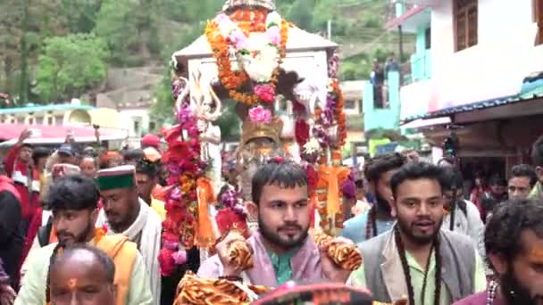 Embarque Uma Viagem Tirar Fôlego Pelas Alturas Espirituais Kedarnath Uttarakhand — Vídeo de Stock