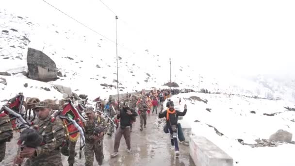Dehradun Uttarakhand India May 2023 Στρατιωτικό Οδικό Ταξίδι Όπου Κάθε — Αρχείο Βίντεο