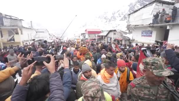 Dehradun Uttarakhand Hindistan Mayıs 2023 Uttarakhands Tepelerinin Göbeğinde Güzel Bir — Stok video