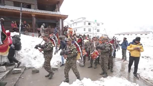 Dehradun Uttarakhand India May 2023 Military Road Trip Every Turn — Stock Video