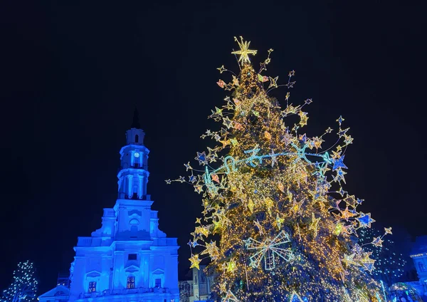 Weihnachtsbaum Auf Dem Rathausplatz Kaunas Litauen Gemütliche Weihnachtsstadt 2022 — Stockfoto