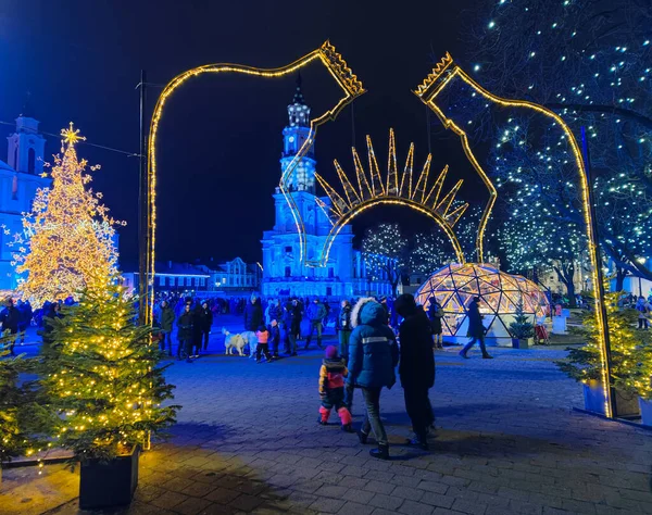 Portões Para Cidade Natal Com Árvore Natal Única Kaunas Lituânia — Fotografia de Stock