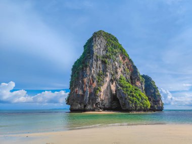 Ko Rang Kai cliff at Phra Nang cave beach, Railay, Krabi province, Thailand