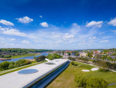 Bilim Kaunas şehir merkezindeki Nemunas adasında bir yenilik müzesi. Bilim adası adı verilen müzenin hava aracı görüntüsü