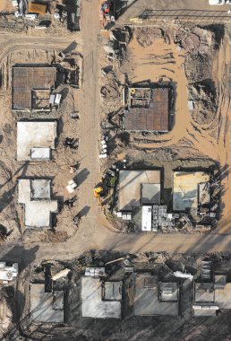 Kırsal bölgelerde artan talep için yeni konut geliştirme evleri inşa ediliyor.