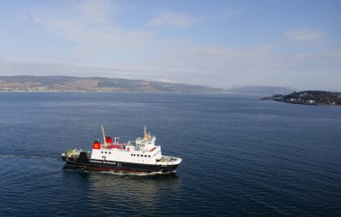 Feribot gemisi İngiltere 'nin Wemyss Körfezi İskoç kasabasına varıyor.