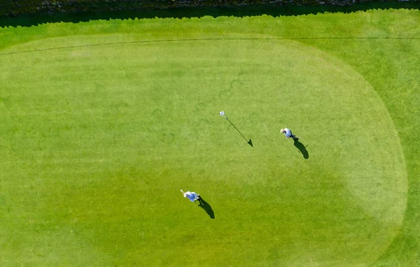 Golf Course Green Aerial View Two Players — Stock Photo, Image