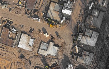 Kırsal bölgelerde artan talep için yeni konut geliştirme evleri inşa ediliyor.