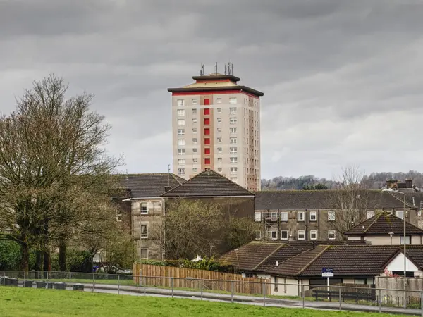 Glasgow İngiltere 'de terk edilmiş fakir konutlardaki belediye daireleri