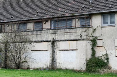 Glasgow İngiltere 'de terk edilmiş fakir konutlardaki belediye daireleri