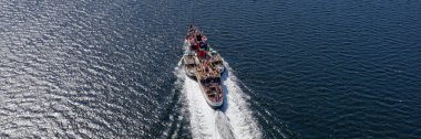 Waverley buharlı vapuru Glasgow 'dan Rothesay' a seyahat eden turistlerle dolu.