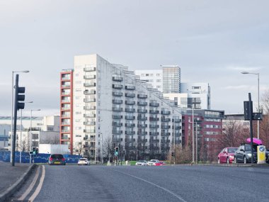 Glasgow Limanı İngiltere 'deki modern yüksek katlı daireler.