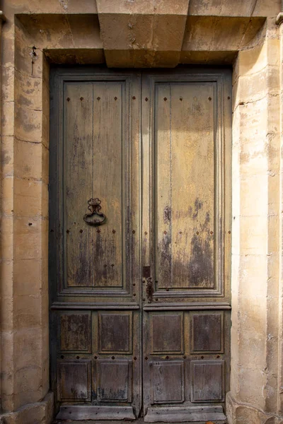 Dveře Dřevěné Starověký Domácí Přístup Města Dům Ulice Fasády — Stock fotografie