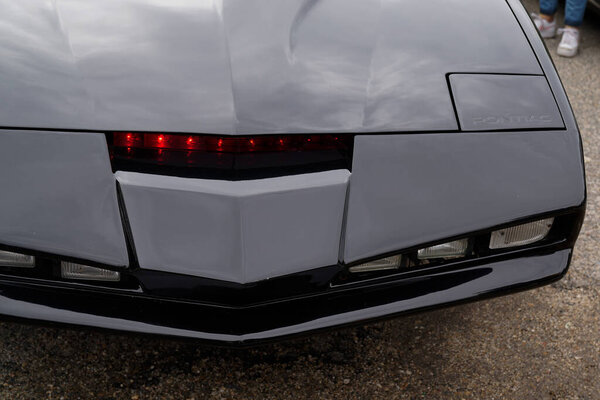 Бордо, Aquitaine France - 11 12 2022: Pontiac Firebird Trans Am car K 2000 Knight 2000 Бортовой компьютер с искусственным интеллектом из телесериала