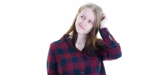Joven Desconcertada Mujer Rubia Arañando Cabeza Pensando Mal Problema Las — Foto de Stock