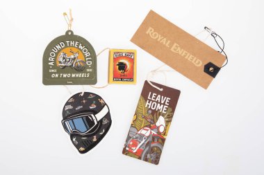 Bordeaux, Aquitaine France - 11 12 2022: Royal enfield neo retro etiket logo metni ve marka marka stok motor parçaları aksesuarları