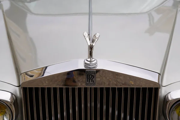 Bordeaux Aquitaine France 2022 Rolls Royce Silver Classic Car Headlight — Stock Photo, Image