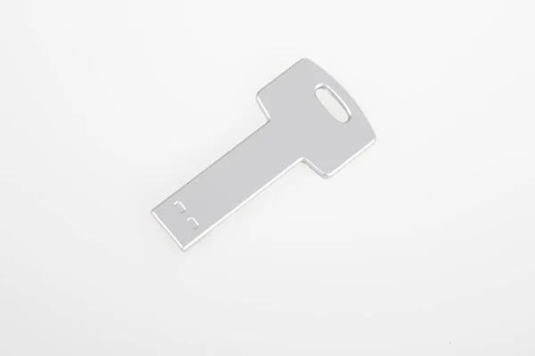 Chiave Usb Argento Flash Drive Stick Memoria Sfondo Bianco Scrivania — Foto Stock