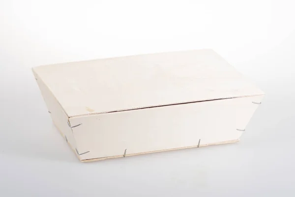 Κλειστό Κουτί Κουκουνάρι Ξύλο Άδειο Λευκό Φόντο — Φωτογραφία Αρχείου