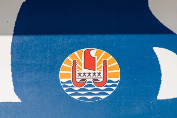 Vlag Van Tahiti Rond Bord Eiland Tahitian Blauwe Achtergrond — Stockfoto