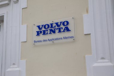 Bordeaux, Aquitaine France - 03 10 2023: Volvo penta logo markası ve Donanma Ofisi Fransız Denizcilik Başvuruları Ofisi