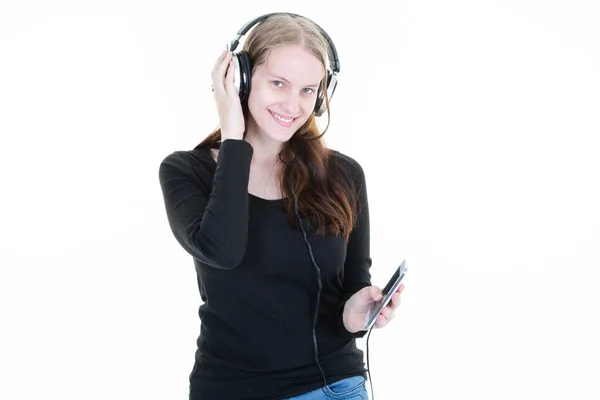 Vacker Kvinna Hörlurar Njuter Musik Från Mobiltelefon Isolerad Vit Bakgrund — Stockfoto