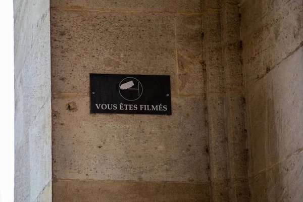 Vous Etes Filmes Γαλλικό Κείμενο Και Εικονίδιο Πινακίδα Ctv Σημαίνει — Φωτογραφία Αρχείου