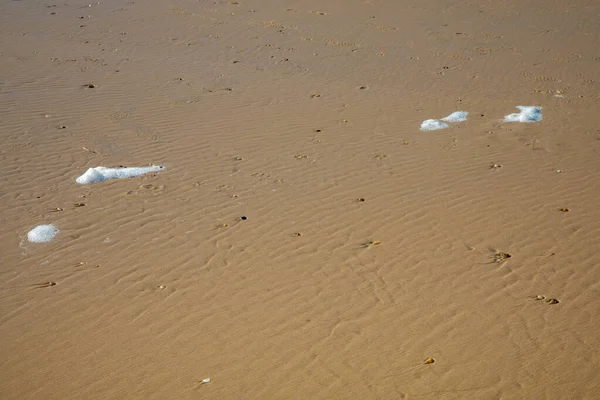 Ocean Foam Low Tide Sandy Sea Beach — Stock Photo, Image