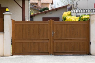 Portaldan ahşap ev yüksek çelik kapı giriş alüminyum kapı tahtası