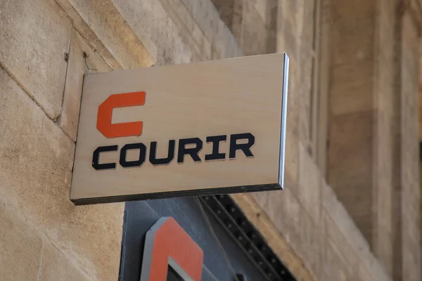 Lyon Aura Francia 2023 Courir Logo Brand Text Sign Front — Foto de Stock