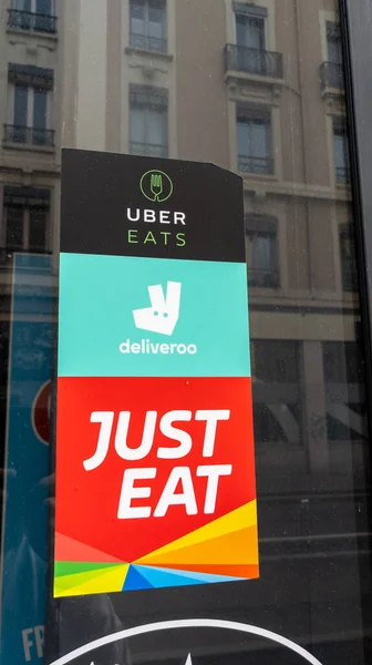 Lyon Aura Francia 2023 Deliveroo Acaba Comer Uber Come Logotipo — Foto de Stock