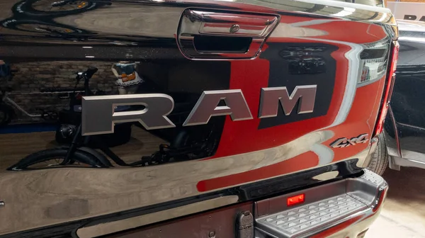 Bordeaux Aquitaine Frankreich 2023 Dodge Ram Truck Logo Schild Und — Stockfoto