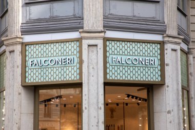 Bordeaux, Aquitaine France - 05 19 2023: Falconeri logo mağazası metin cephesi ve moda kızları için Fransız giysisi