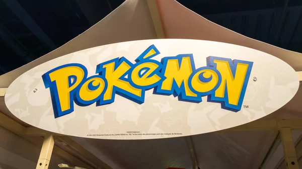法国阿基坦波尔多 2023 Pokemon Logo Brand Text Sign Toys Games Shop — 图库照片