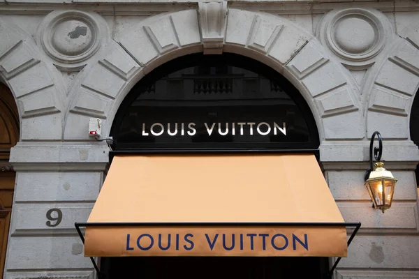 Bordeaux Aquitaine France 2023 Louis Vuitton Logo Sign Text Front — стокове фото