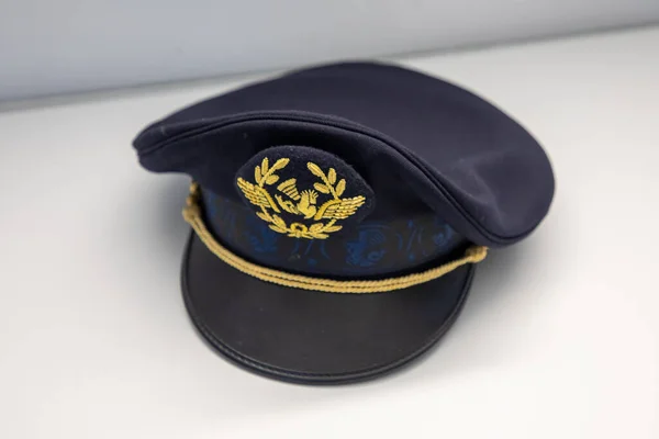 ボルドー アキテーヌフランス 2023年06月6日 フランスの航空会社の航空会社のロゴとブランドテキスト航空会社のキャプテンパイロットキャップ — ストック写真